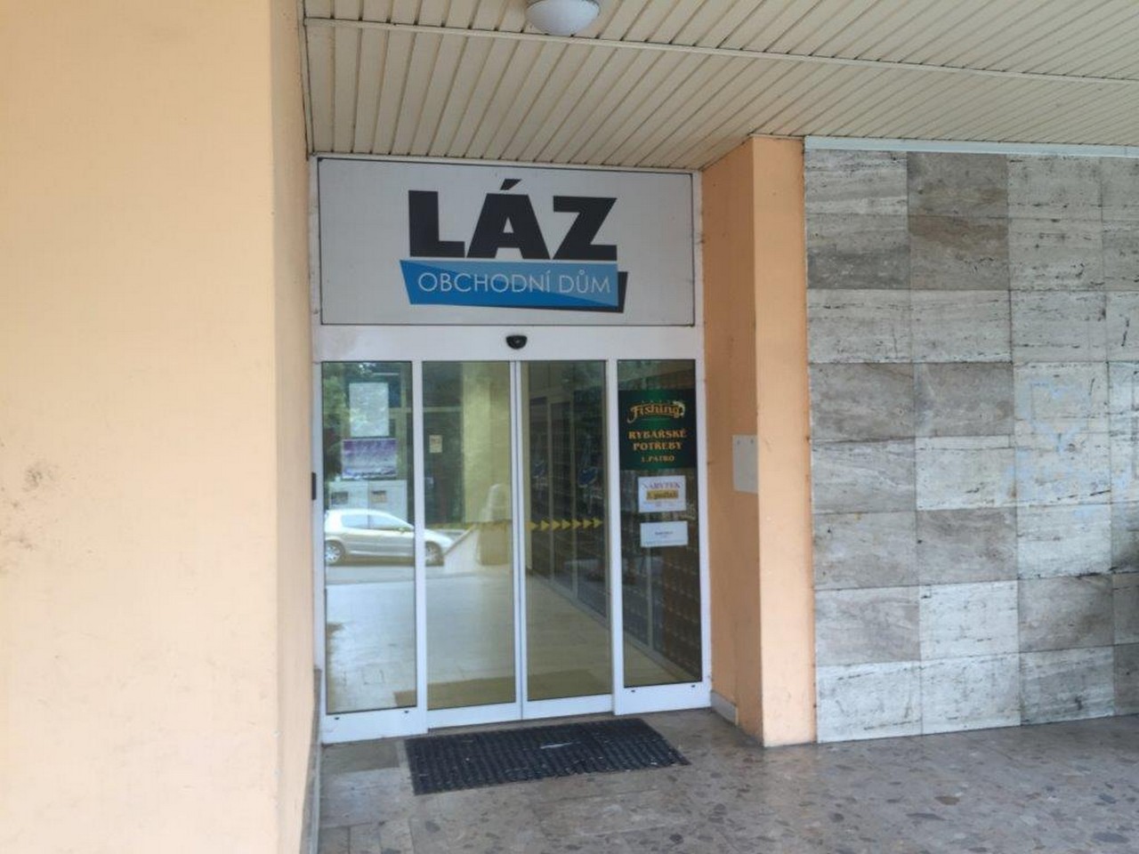alt